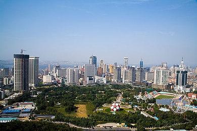 《最终幻想16》新战斗片段 两只召唤兽激烈对决